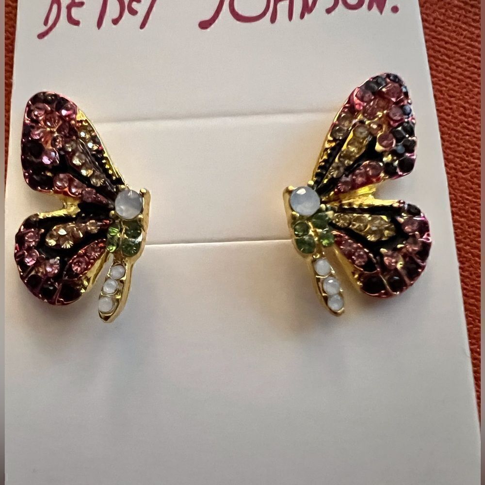 🦋 Betsey Johnson stunning multicolored rhinestone butterfly earrings 🦋